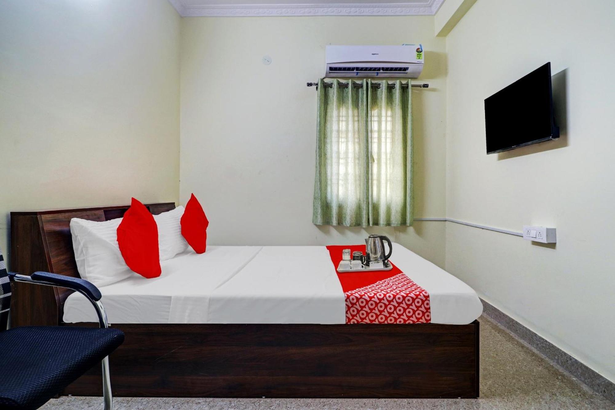 Hotel O S V Residency Kajaguda Near Gachibowli Hyderabad Esterno foto