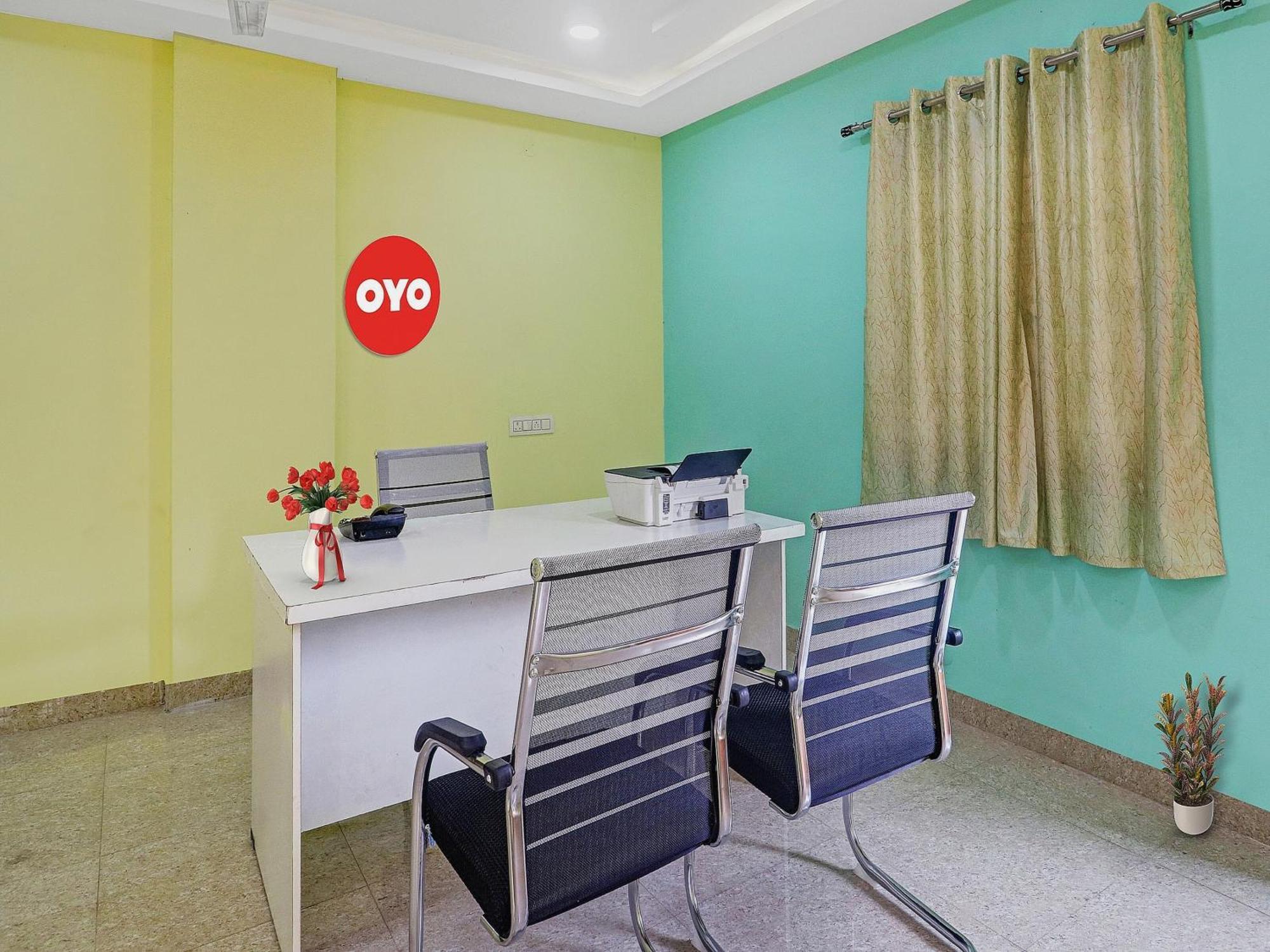 Hotel O S V Residency Kajaguda Near Gachibowli Hyderabad Esterno foto